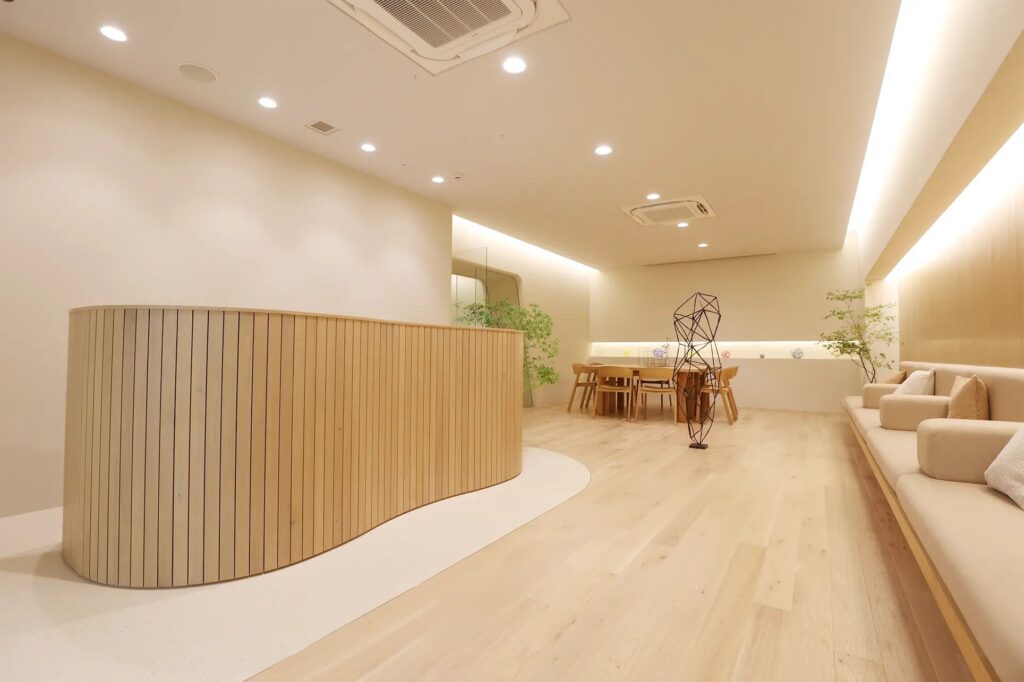 横浜駅西口歯科【本院】