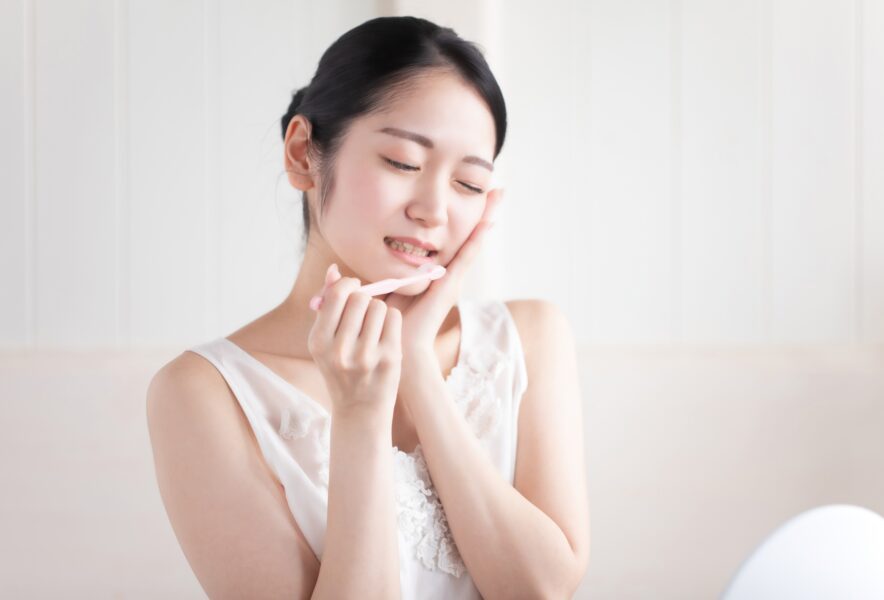 インプラント治療の数年後に痛みが生じる理由とは？治療法や予防法を解説！