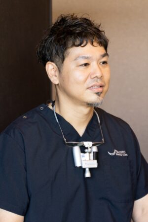 小松 雅之(BRISTO DENTAL CLINIC)