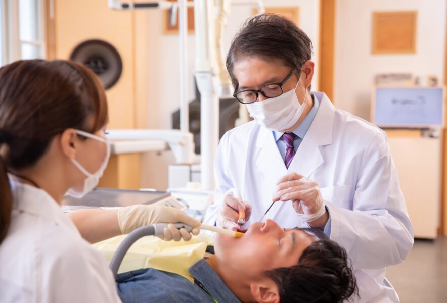 歯が折れた時の対処法とは？避けるべき行為や折れた歯の治療法について解説！