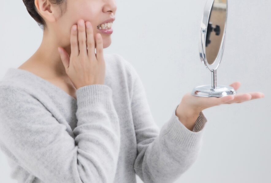 奥歯が欠けたときの応急処置とは？放置するリスクや治療法についても解説！