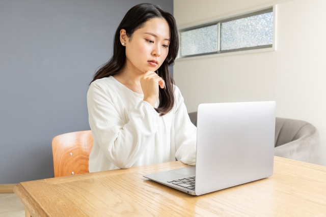 インプラントの治療で使用されるヒーリングキャップとは？治療の流れやよくあるトラブルを解説